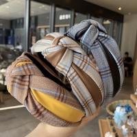 Bando Korea Lebar Fashion Wanita Aksesoris Rambut “Kotak” Vintage