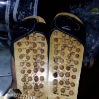 Original Sandal Kesehatan Slop Kayu gaul pijat kaki Refleksi