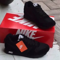 sepatu sekolah hitam polos perempuan laki laki