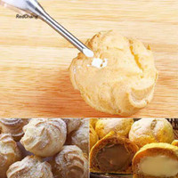 Spuit piping untuk mengisi kue sus roti