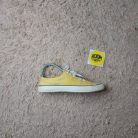 SEPATU CONVERSE SECOND BEKAS (KODE:000832)