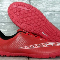 Sepatu futsal Nike Elastico Finale Gerigi Merah