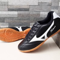 SEPATU FUTSAL MIZUNO FORTUNA HITAM LIST PUTIH BARU