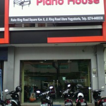 Logo Piano house