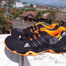 Logo Pusat Sepatu Baju Murah
