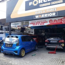 Logo Toko Velg & Ban