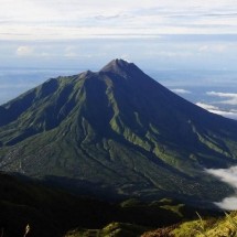 Logo Merapi Khatulistiwa