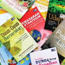 Logo book words