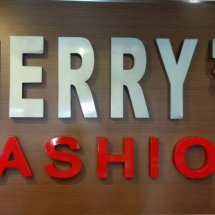 logo_merrysfashion