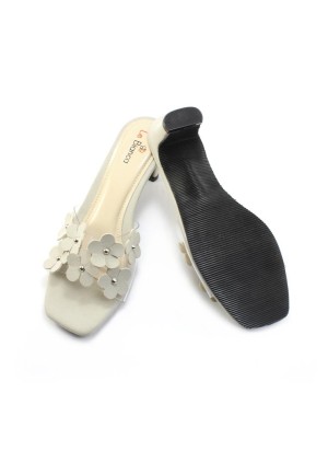 Harga le bianca 5501 14 01 sendal wanita hak heels bunga ivory | HARGALOKA.COM Harga le bianca 5501 14 01 sendal wanita hak heels bunga ivory | HARGALOKA.COM