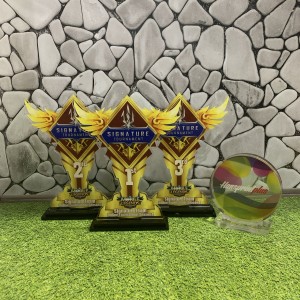 Harga plakat trophy piala akrilik piagam print uv akrilik | HARGALOKA.COM Harga plakat trophy piala akrilik piagam print uv akrilik | HARGALOKA.COM