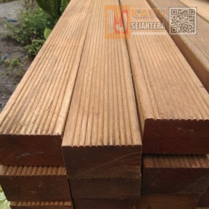 Harga beam balok usuk kayu bengkirai oven ex export 5x7x200 cm | HARGALOKA.COM Harga beam balok usuk kayu bengkirai oven ex export 5x7x200 cm | HARGALOKA.COM