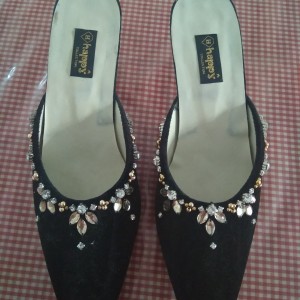 Harga selop sandal sepatu pengantin pesta wedding lamaran payet | HARGALOKA.COM Harga selop sandal sepatu pengantin pesta wedding lamaran payet | HARGALOKA.COM